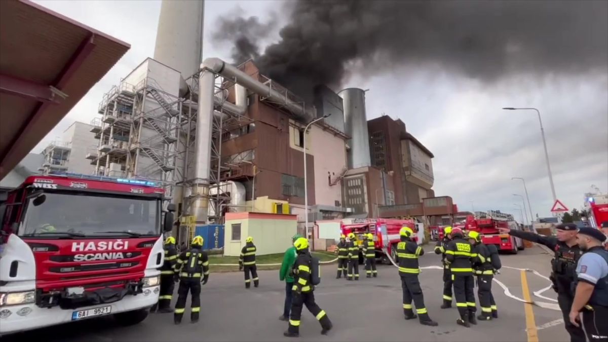 Video: Hořela malešická spalovna. Škody budou za stamiliony